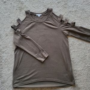 Loveriche Cold Shoulder Crew Neck Sweater